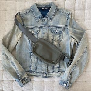 {DKNY JEANS} Denim Jacket Size S